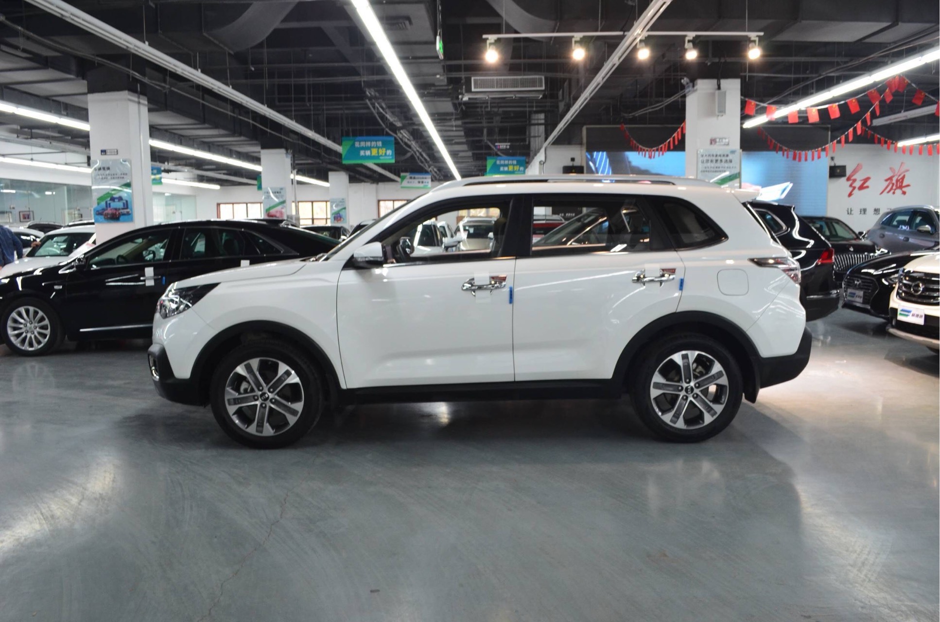 济南起亚-智跑-2019款 2.0l 自动智享豪华版