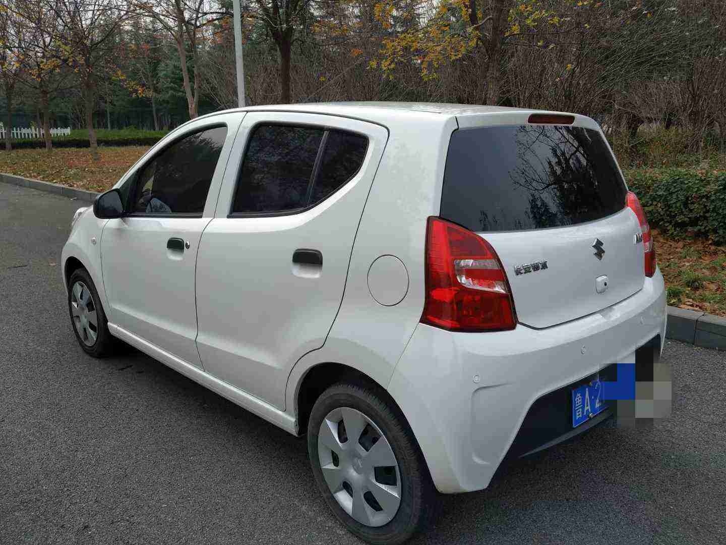 济南铃木-奥拓-2015款 1.0l 手动限定型