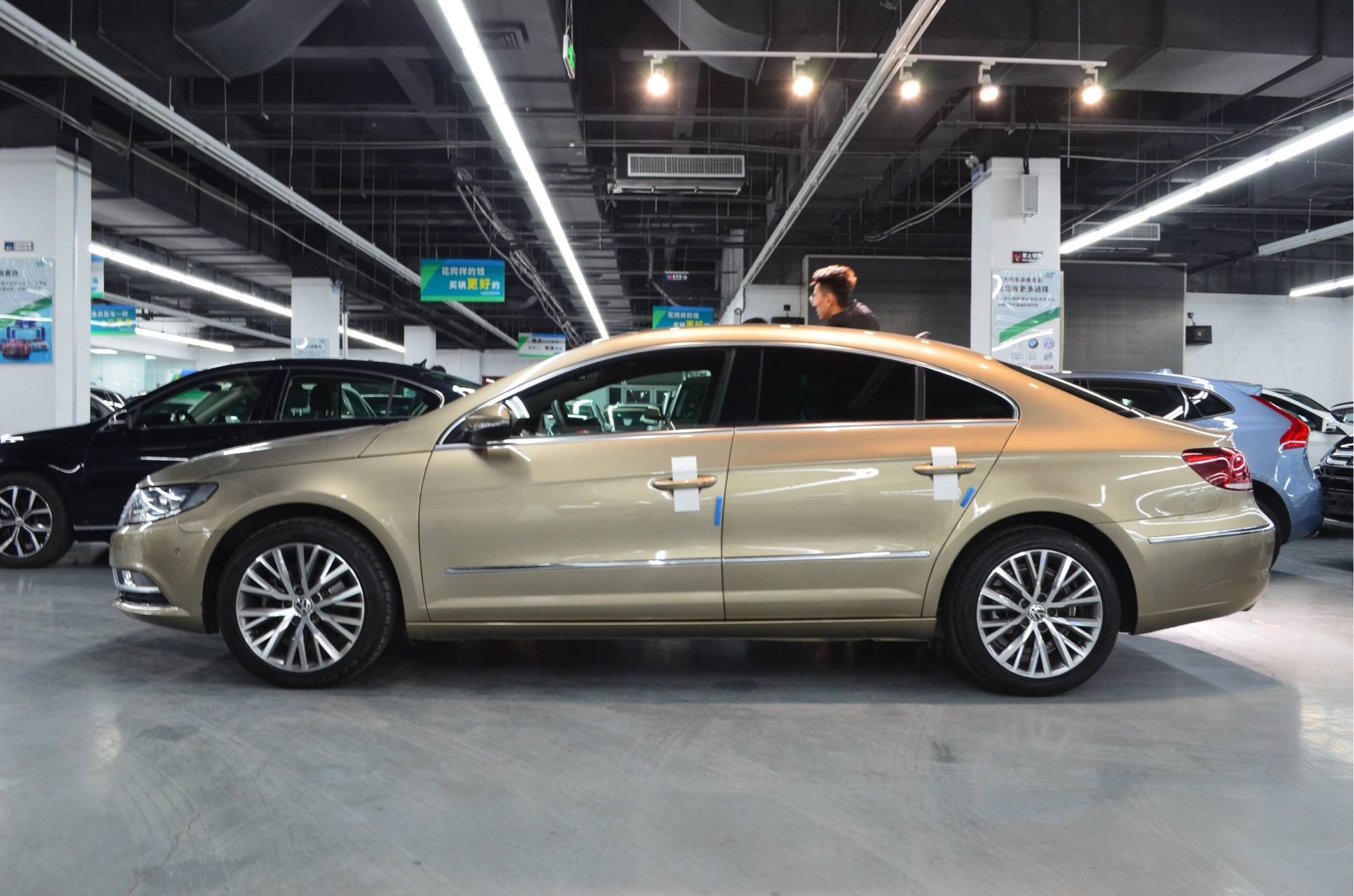 大众大众cc2016款300tsi25周年纪念版