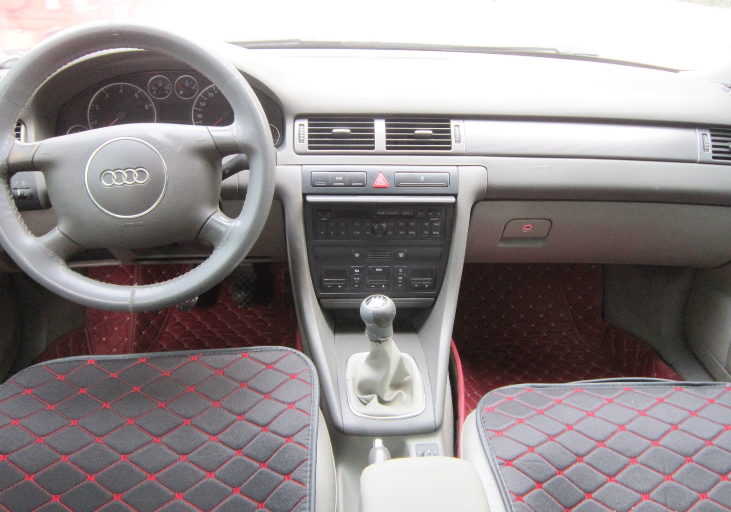 奥迪 奥迪a6 2006款 1.8 手动