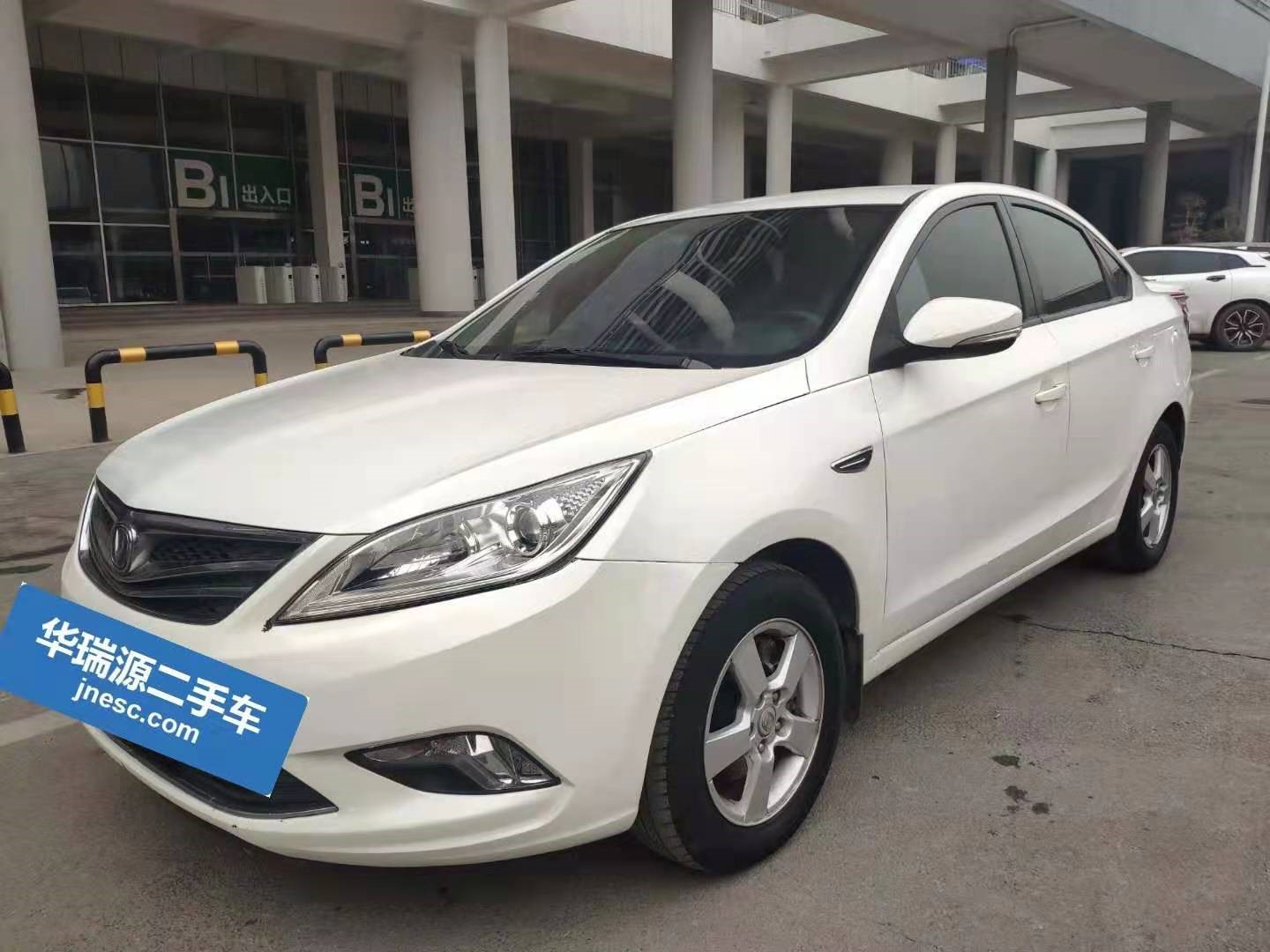 起亚 起亚k2 2014款 三厢 1.4l mt gl 纪念版