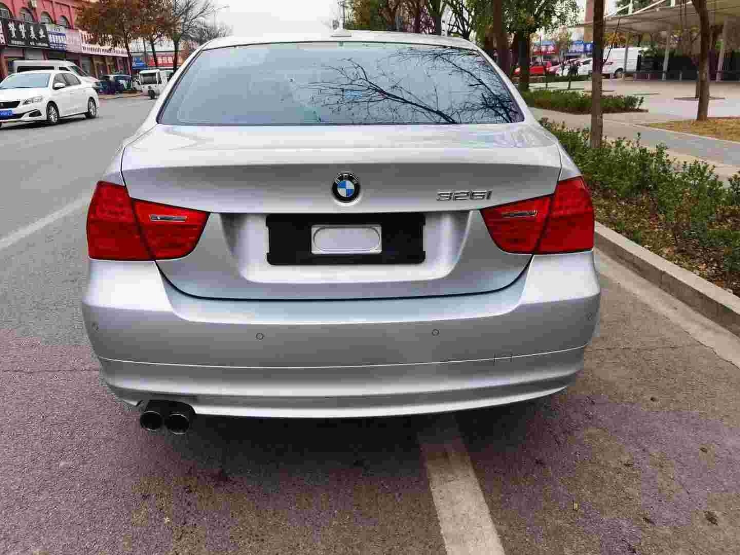 济南宝马-宝马3系-2010款 325i 豪华型