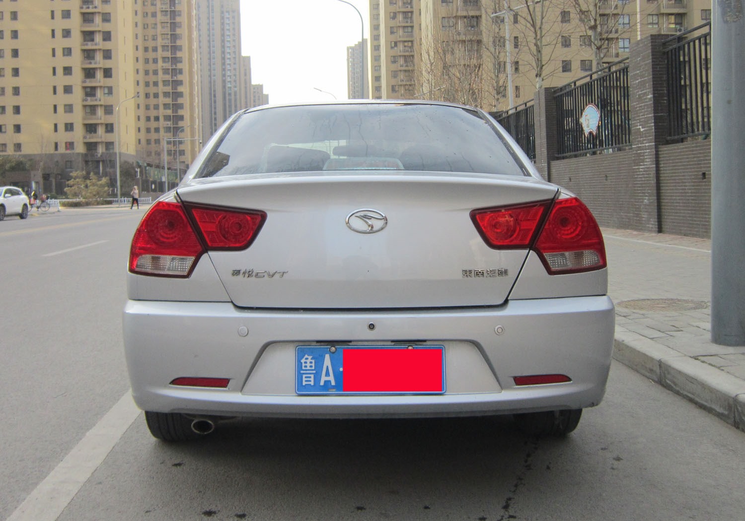 东南v3菱悦 2010款 升级版 1.5豪华版cvt