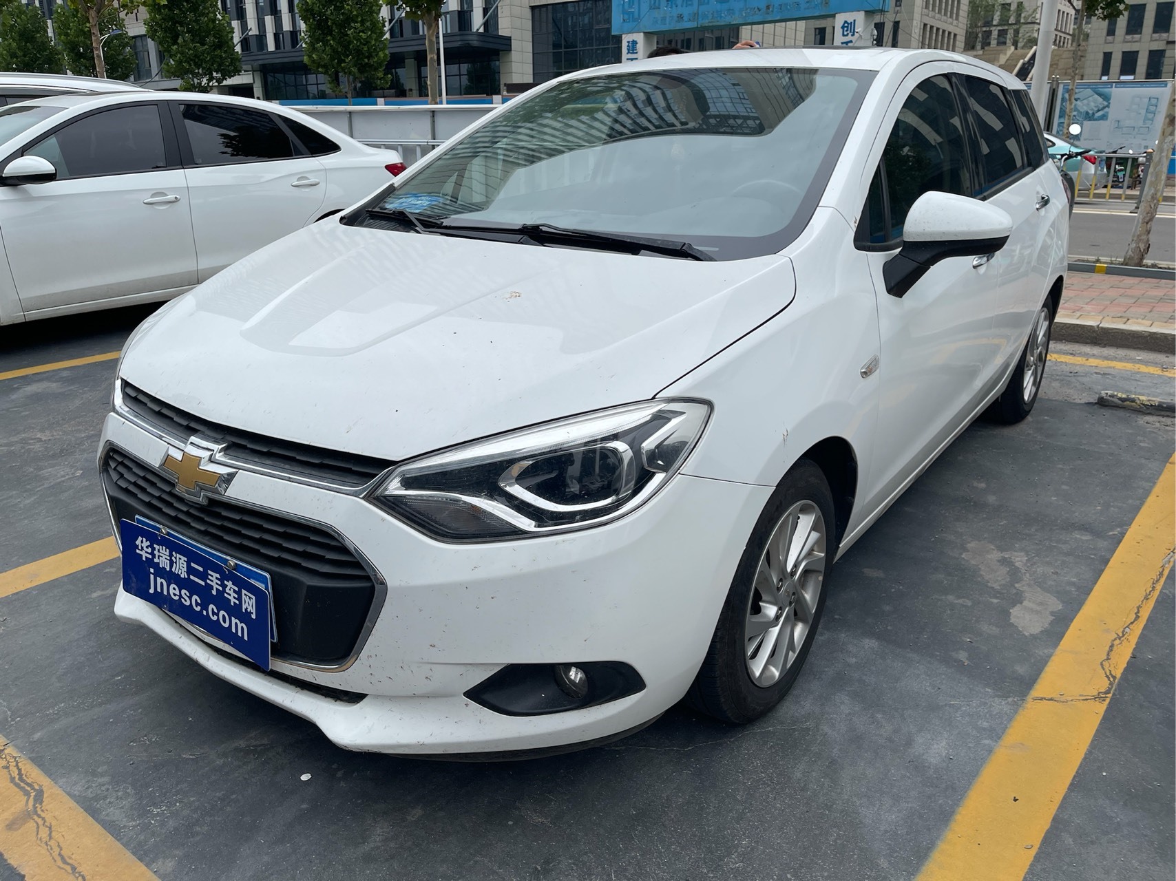 雪佛兰乐风rv2016款15l自动智行版