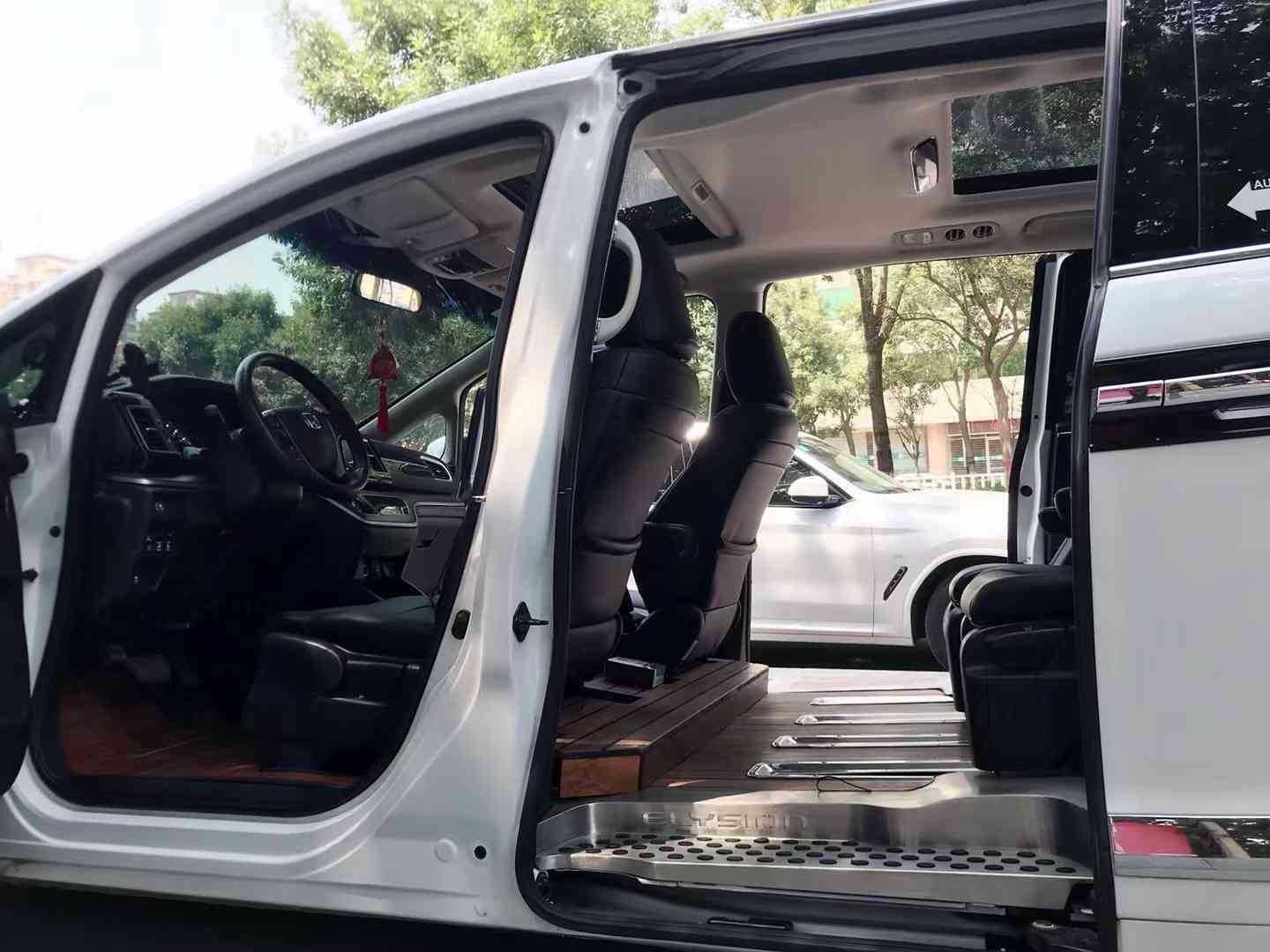 济南本田-艾力绅-2016款 2.4L 豪华版