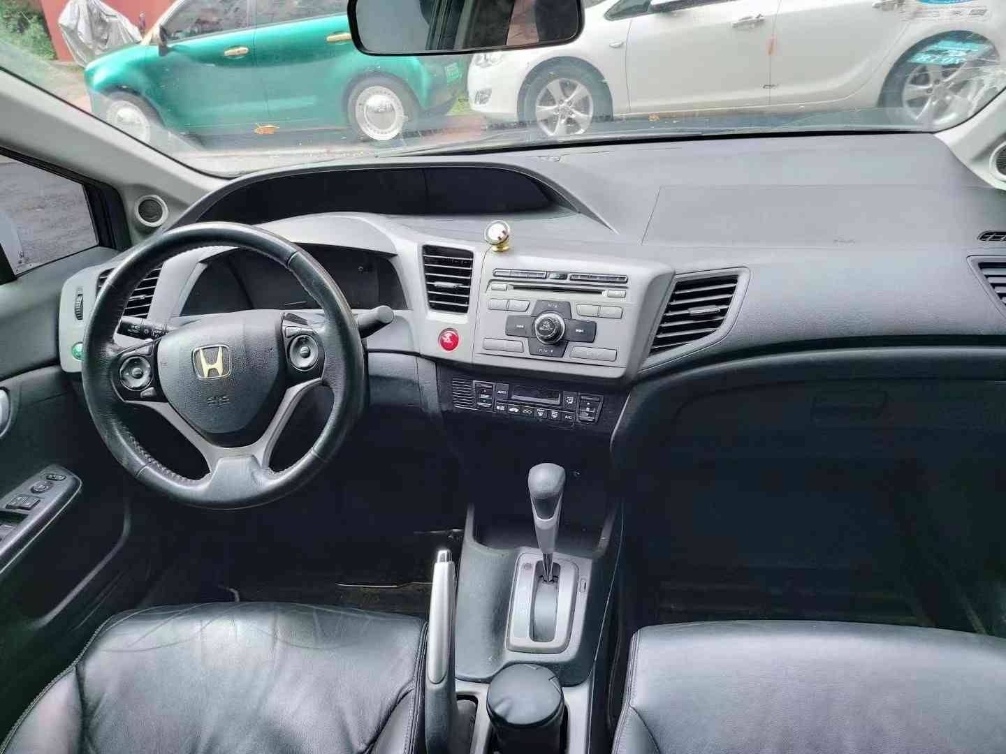 济南本田-思域-2012款 1.8L 自动舒适版