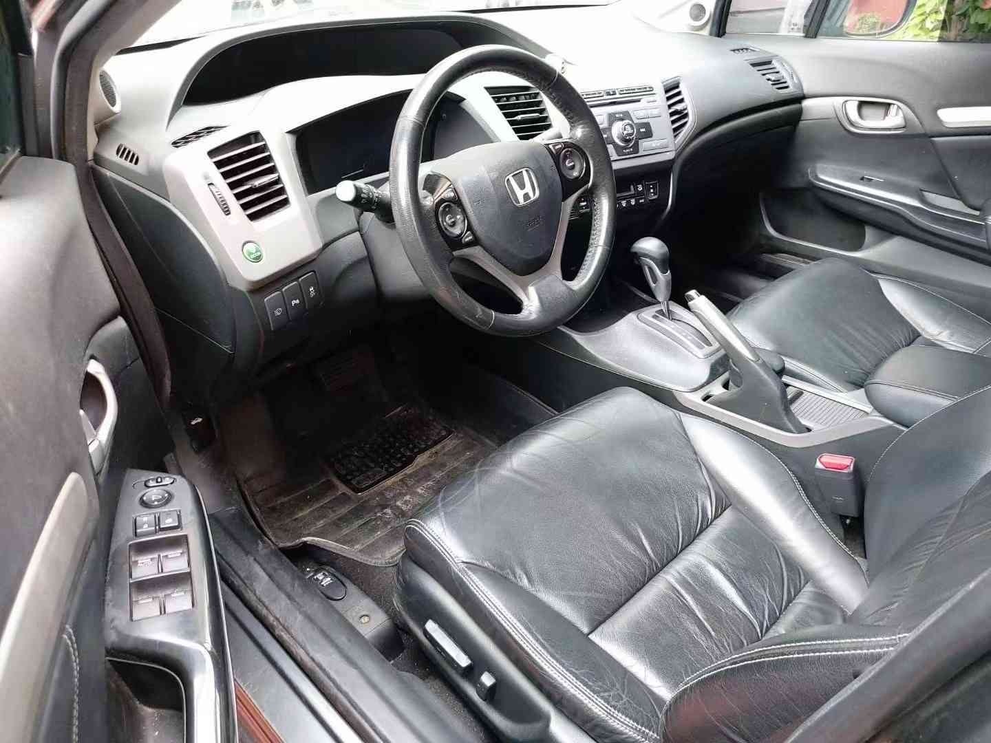 济南本田-思域-2012款 1.8L 自动舒适版