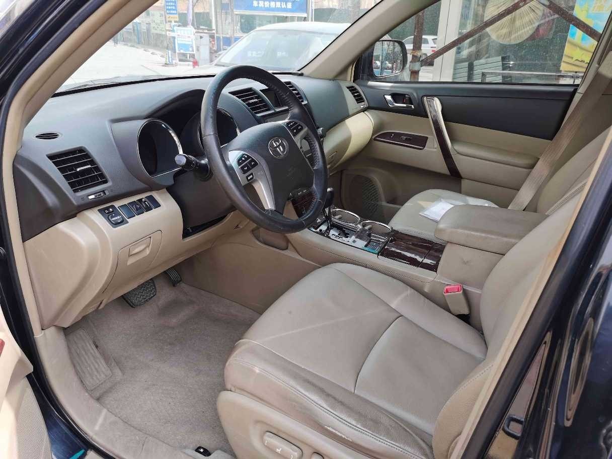 济南丰田-汉兰达-2013款 2.7l 两驱7座紫金版