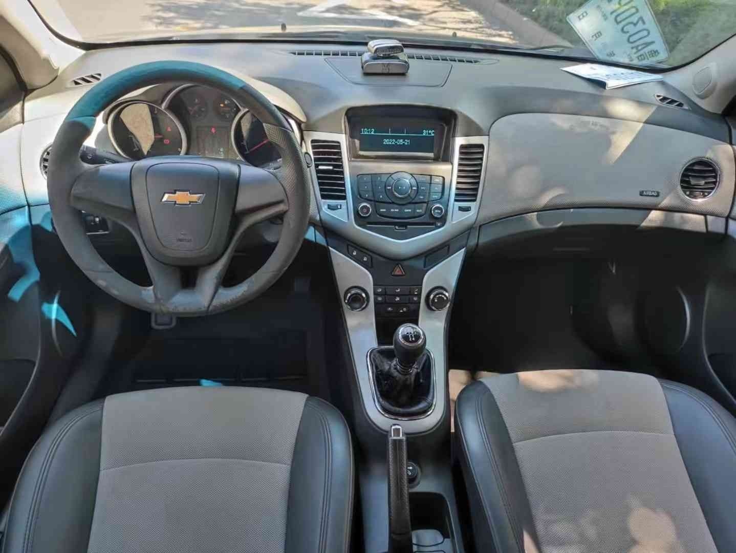 雪佛兰科鲁兹2010款16lsl天地版mt