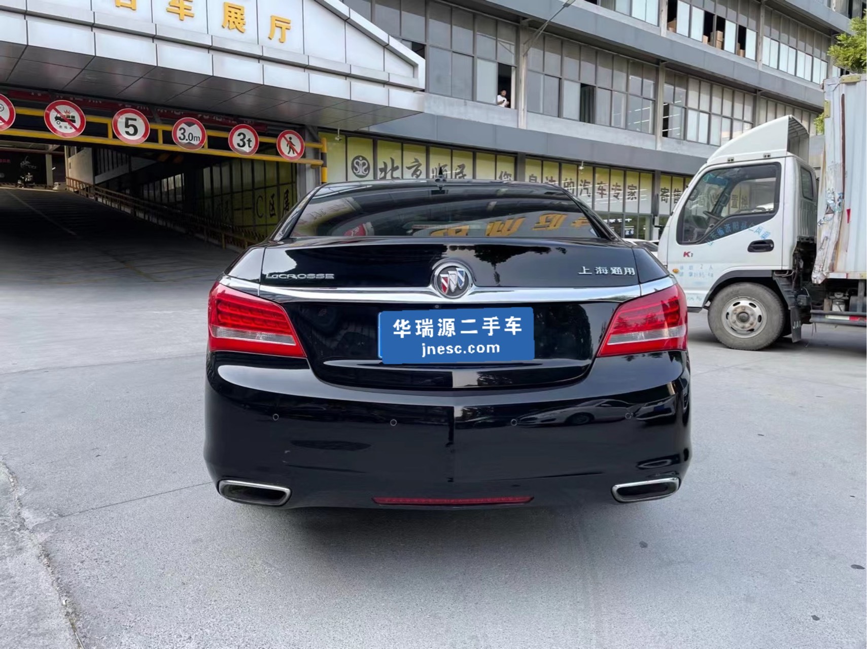 济南别克-君越-2013款 2.4l sidi豪华舒适型