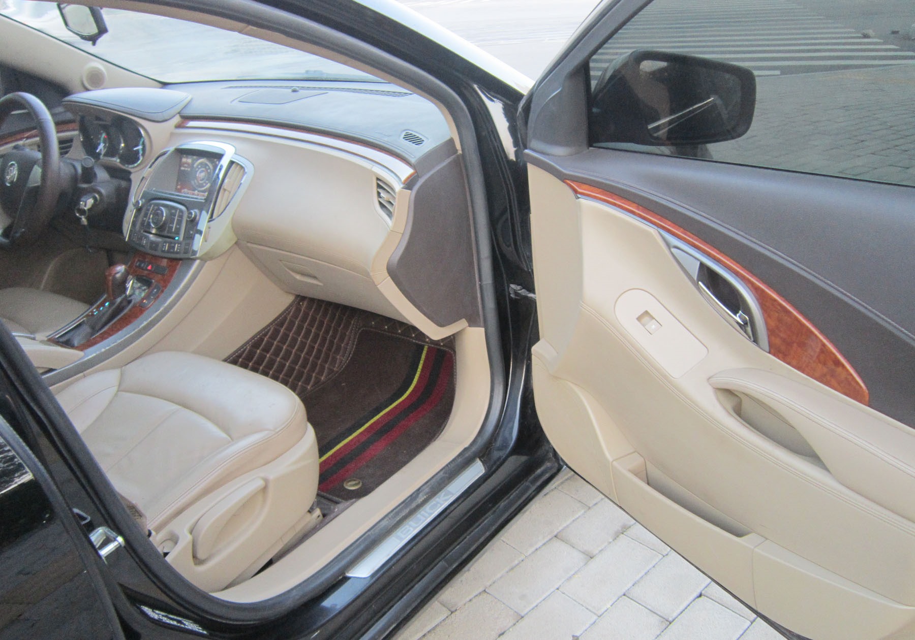 济南别克 君越 2013款 2.4l sidi精英舒适型