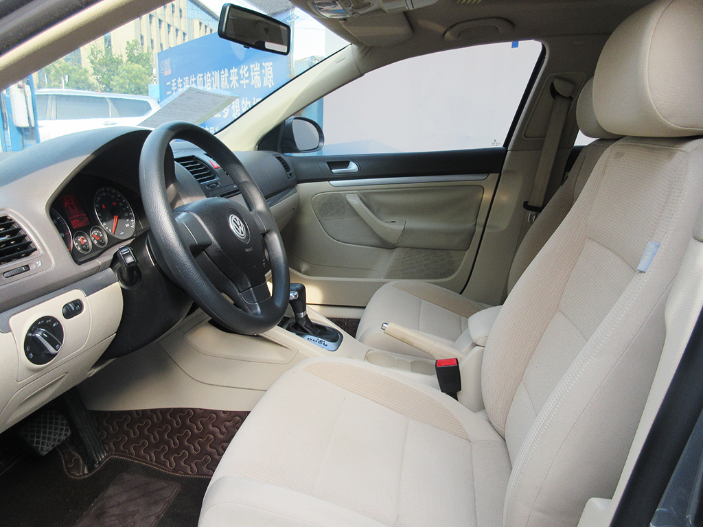 济南大众-速腾-2010款 1.4tsi 自动技术型