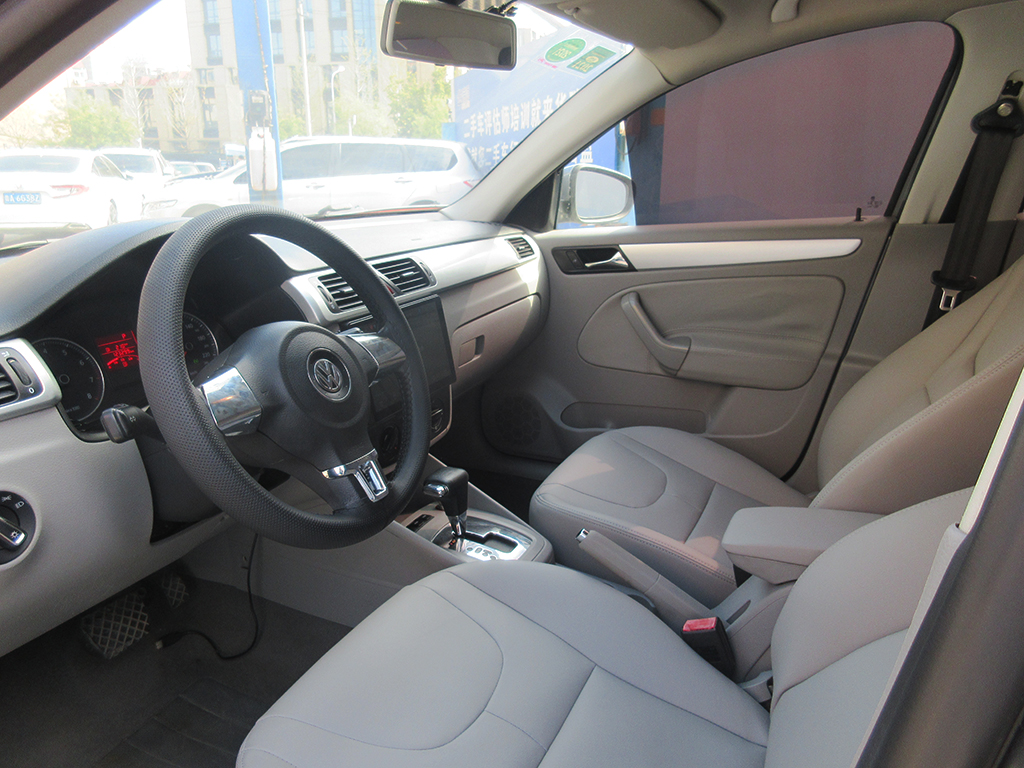 济南大众-宝来-2011款 1.6l 自动舒适型