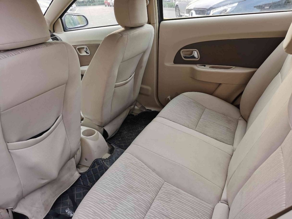 济南奇瑞-风云2三厢-2010款 1.5 手动尊贵型