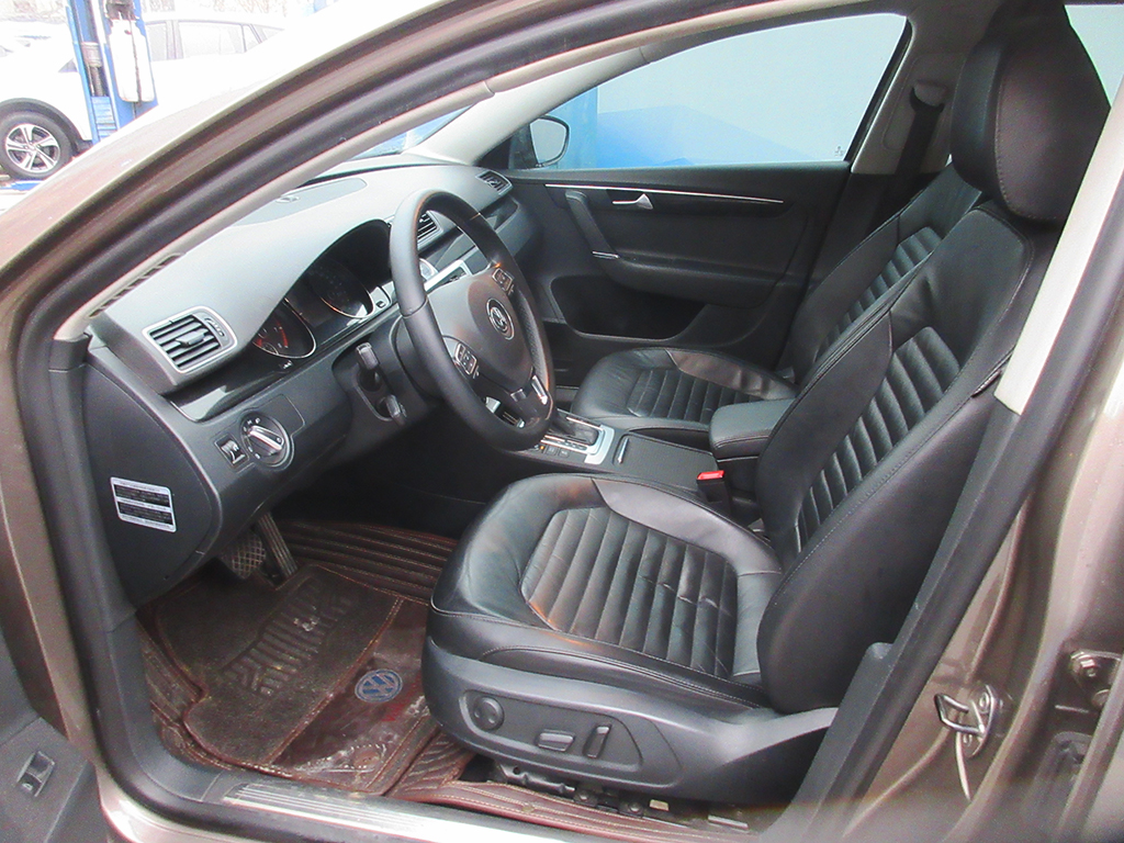 济南大众 迈腾 2012款 改款 1.8tsi 豪华型