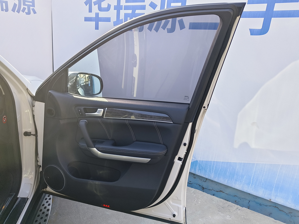 济南哈弗 哈弗H8 2015款 2.0T 两驱舒适型