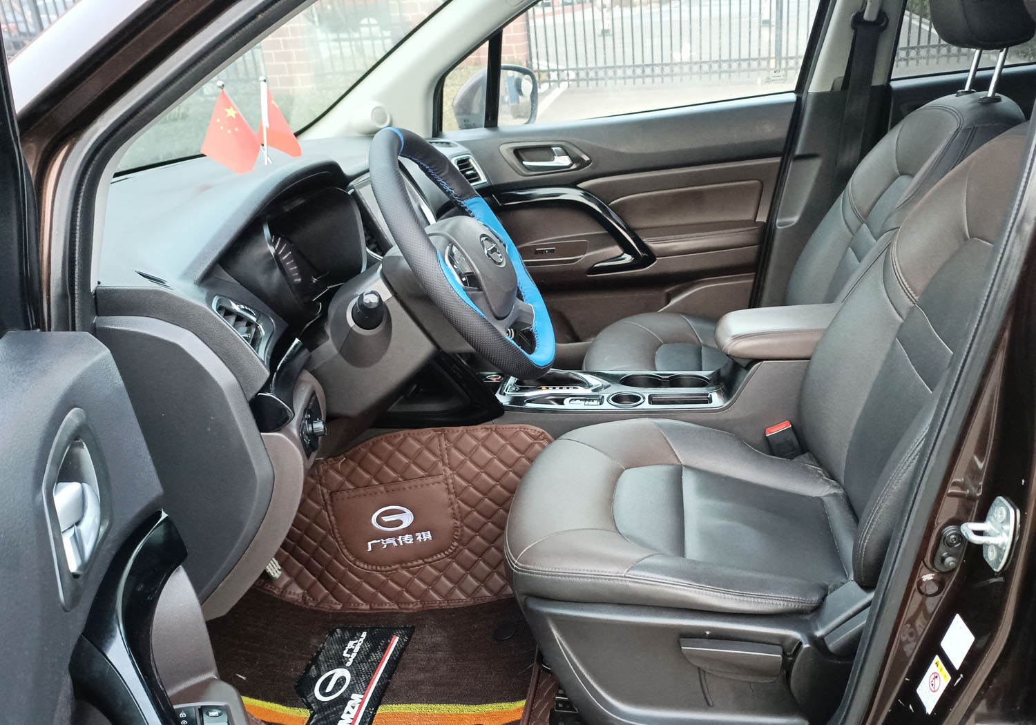 济南广汽传祺 传祺GS4 2017款 235T 自动两驱尊贵版