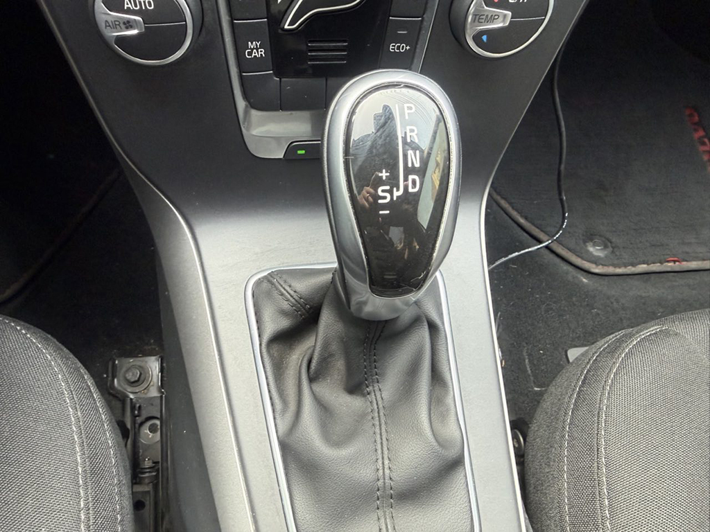 济南沃尔沃 沃尔沃V40(进口) 2017款 T3 智尚版