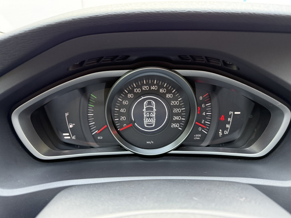 济南沃尔沃 沃尔沃V40(进口) 2017款 T3 智尚版