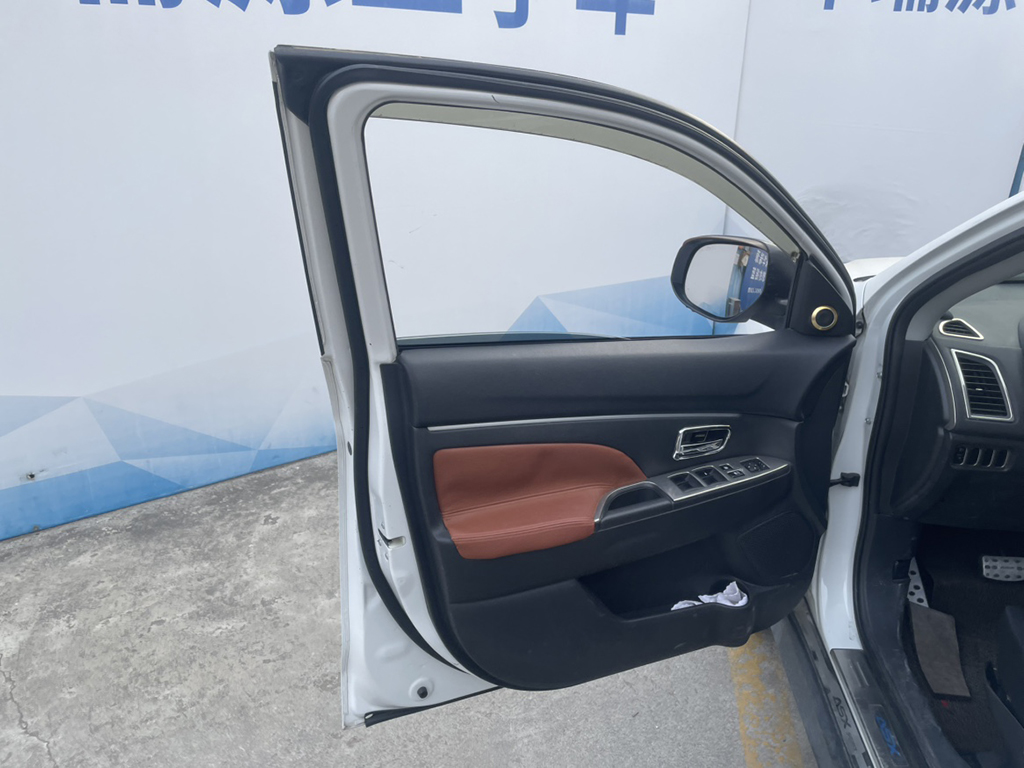 济南三菱 劲炫ASX 2013款 2.0L CVT两驱精英版