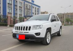 济南Jeep 指南者(进口) 2013款 2.0L 两驱炫黑豪华版