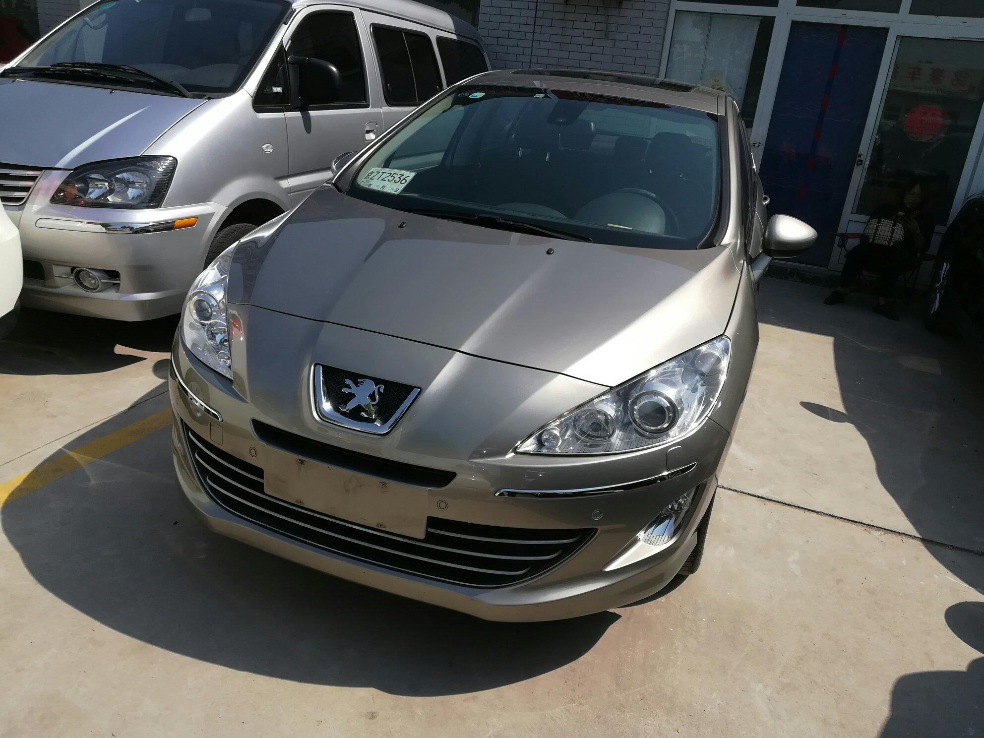 标致408 2011款 2.0l 自动尊贵版