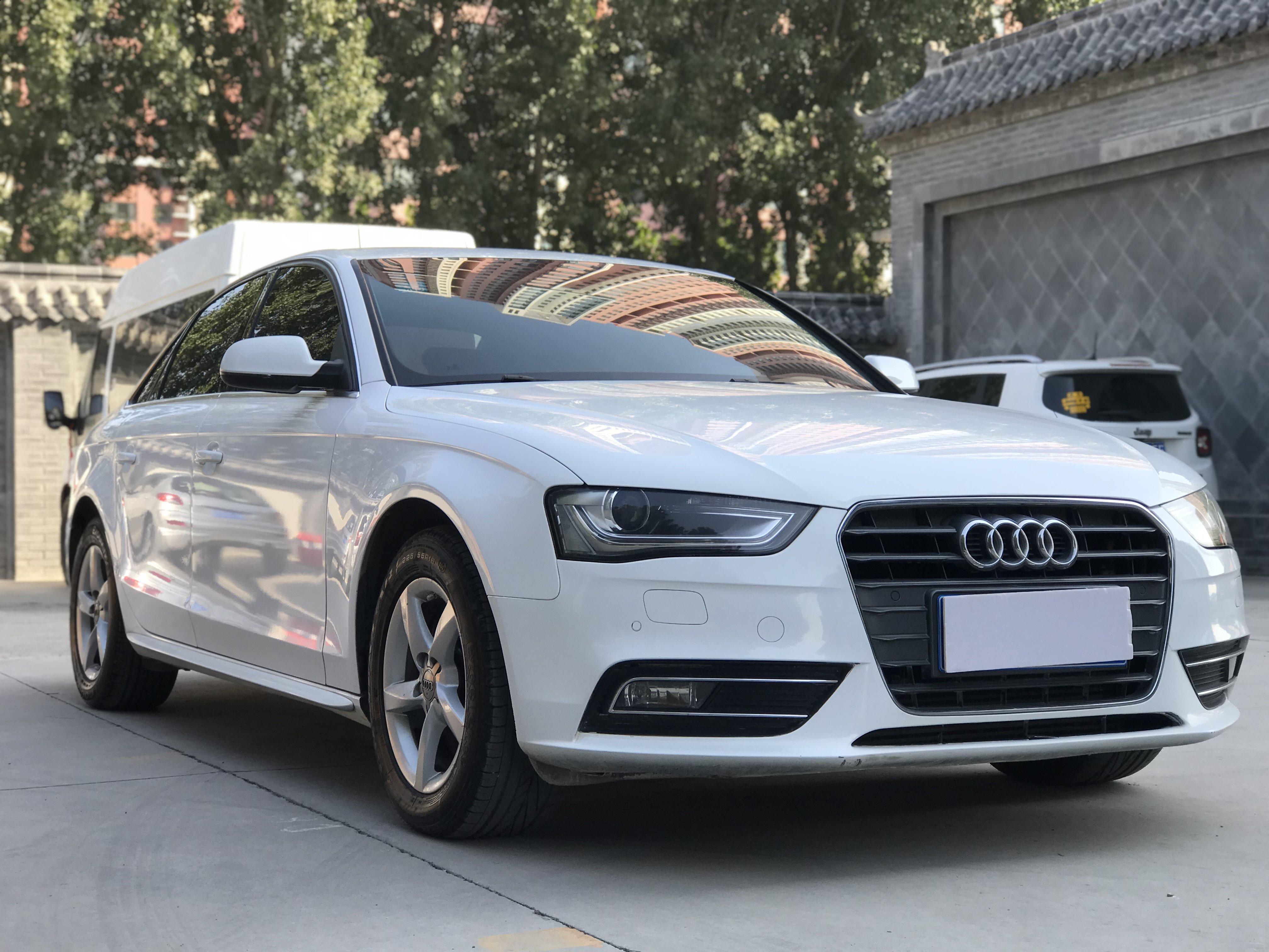 奥迪a4l2013款35tfsi自动标准型