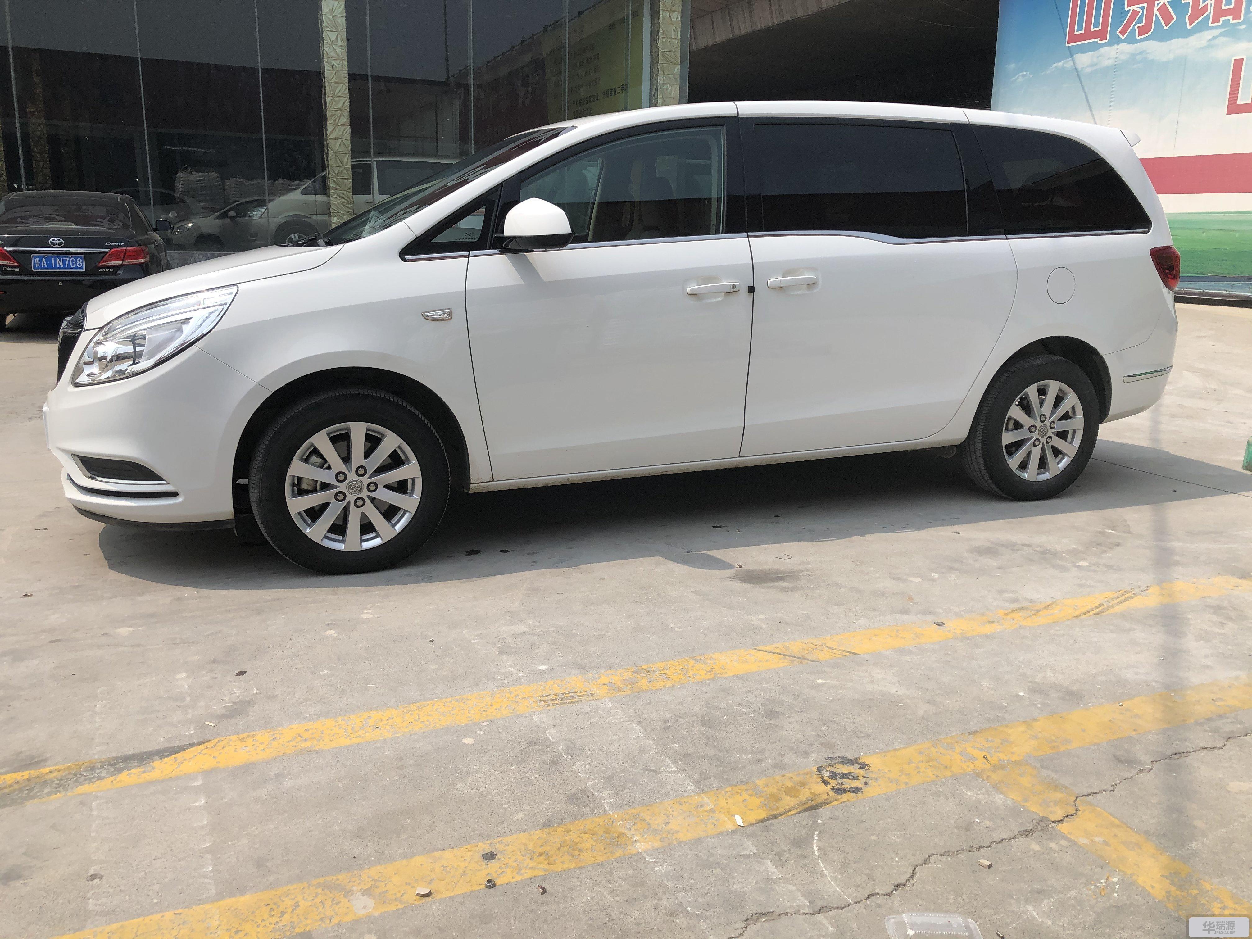 别克gl82017款25s舒适型